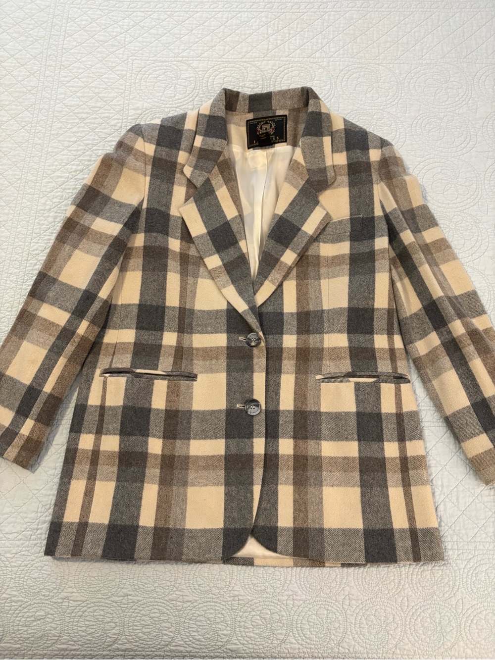 Vintage 80’s Compagnie Internationale Express wool blazer. Size medium.